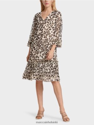 Marc Cain Lyhyt mekko laskosten kanssa musta vaatteet V0LL4894 Marc Cain Mekko