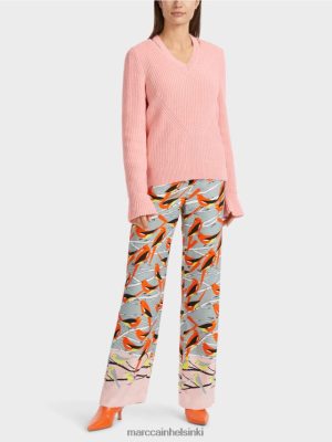 Marc Cain Tyylikäs villapaita, joka on neulottu Saksassa pehmeä jauhe vaaleanpunainen vaatteet V0LL481117 Marc Cain Mekko