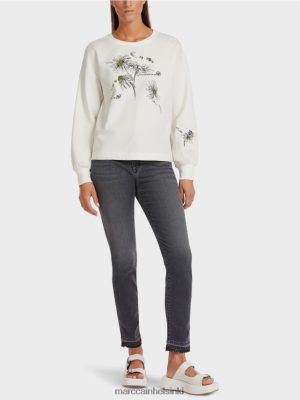 Marc Cain Ylisuuret pusero 3D -elementeillä valkoinen vaatteet V0LL481228 Marc Cain Mekko