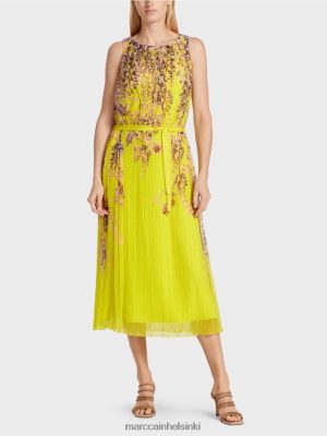 Marc Cain laskostettu maxi -mekko sitruunanvihreä vaatteet V0LL4874 Marc Cain Helsinki