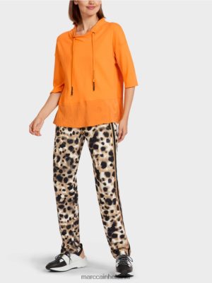 Marc Cain puserotyylinen yläosa tekstuurien sekoituksessa kirkkaan oranssi vaatteet V0LL48983 Marc Cain Helsinki
